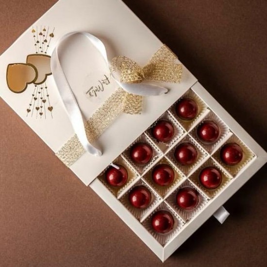 16 Bölmeli Çanta Model Bonbon Çikolata Kutusu-Gold Yaldız Kalp (10 Adet)